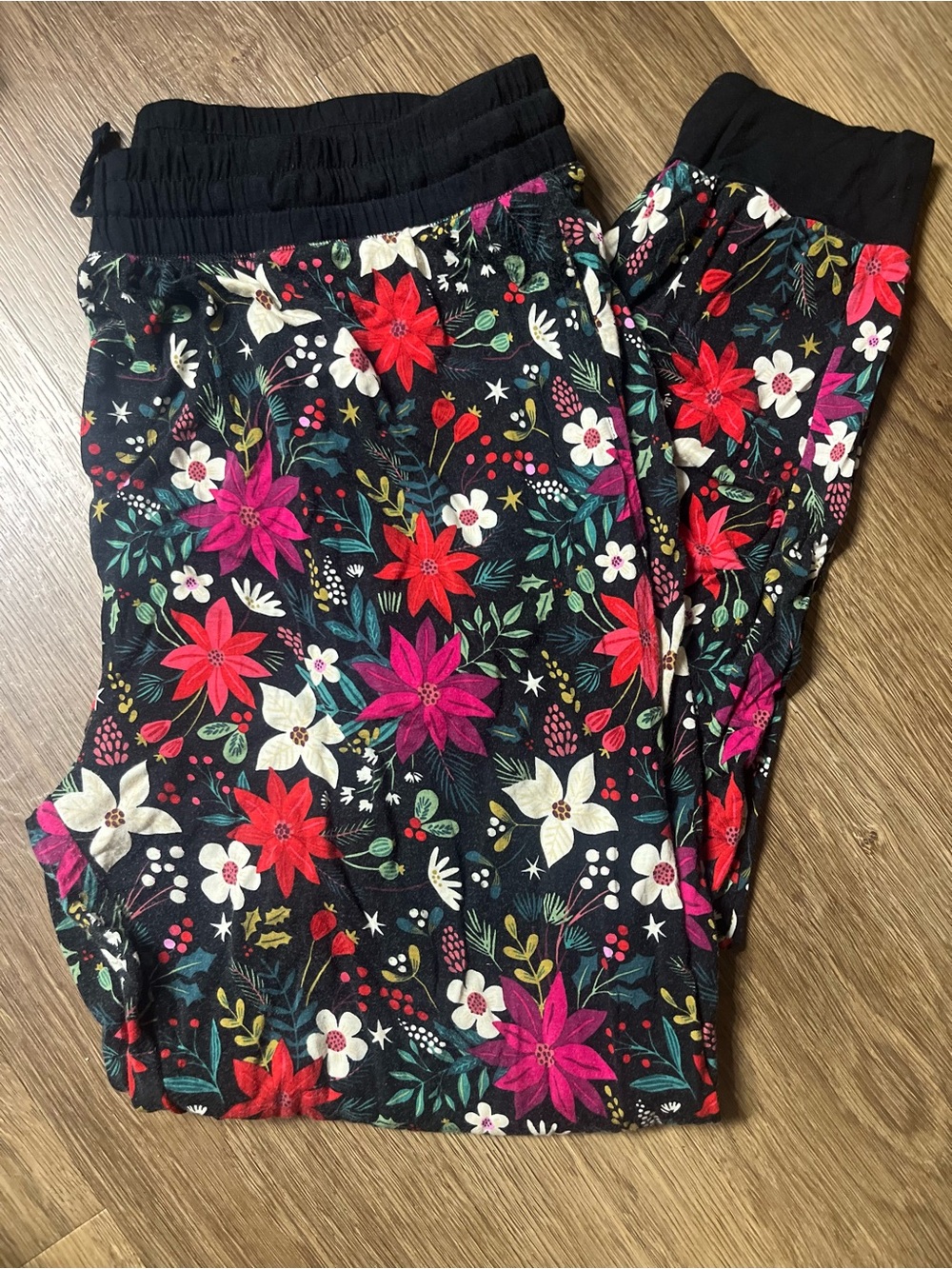 Little Sleepies Woman’s Black Floral Poinsettia Print Pajama Pants
